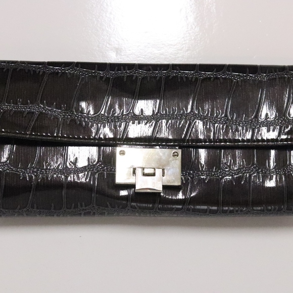 ❌{SOLD}❌Dark Brown Clutch - Picture 1 of 4